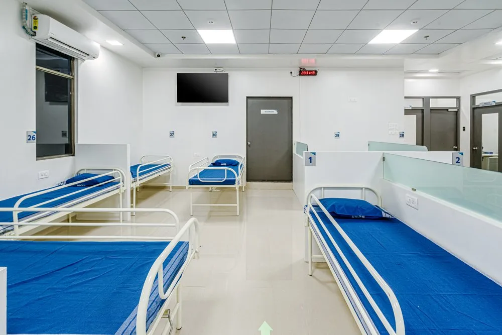 Clinical unit with numbered study beds for volunteer confinement during BA/BE studies
